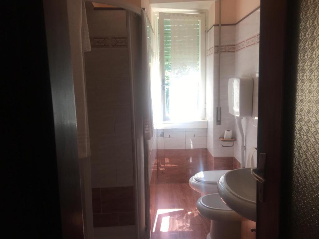 Casa Vacanza La Terrazza Valbrona Luaran gambar
