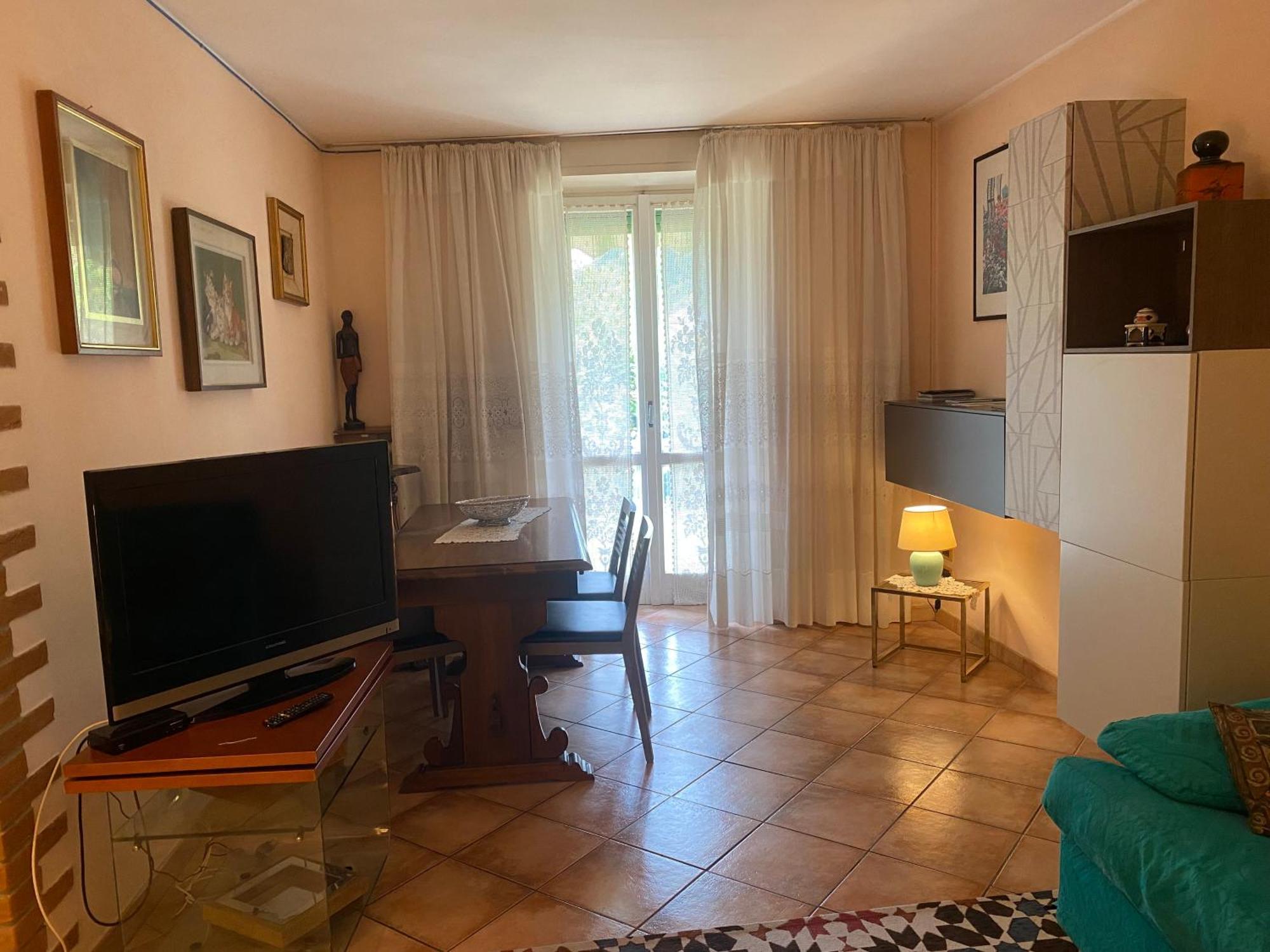 Casa Vacanza La Terrazza Valbrona Luaran gambar